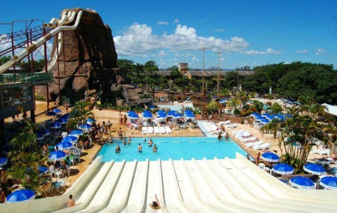 Piazza Diroma Acesso Diroma Acqua Park Gratuito Star Temporada Aparthotel Caldas Novas Buitenkant foto