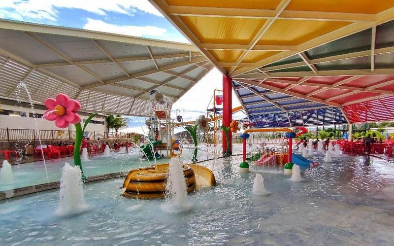 Piazza Diroma Acesso Diroma Acqua Park Gratuito Star Temporada Aparthotel Caldas Novas Buitenkant foto