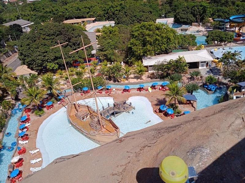 Piazza Diroma Acesso Diroma Acqua Park Gratuito Star Temporada Aparthotel Caldas Novas Buitenkant foto